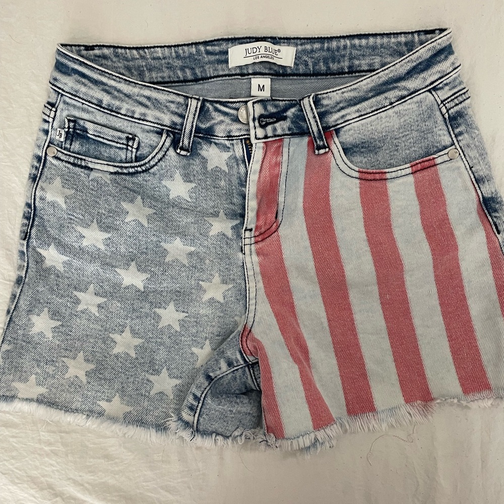 Judy blue shorts, women’s medium, mid/high rise